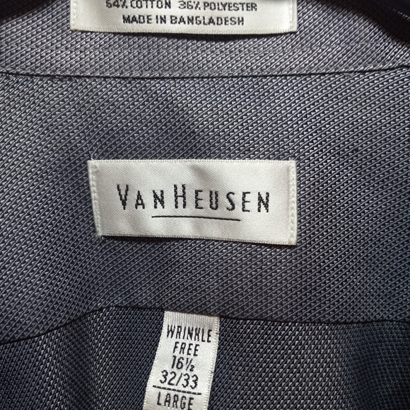 Men's Dress Shirt VanHeusen - Picture 2 of 4
